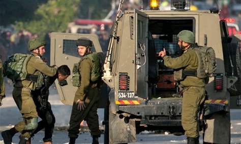 قوات الاحتلال تشنّ حملة اعتقالات في الضفة الغربية المحتلة