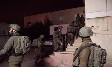 العدو الاسرائيلي نفذ حملة دهم واعتقالات بالضفة المحتلة